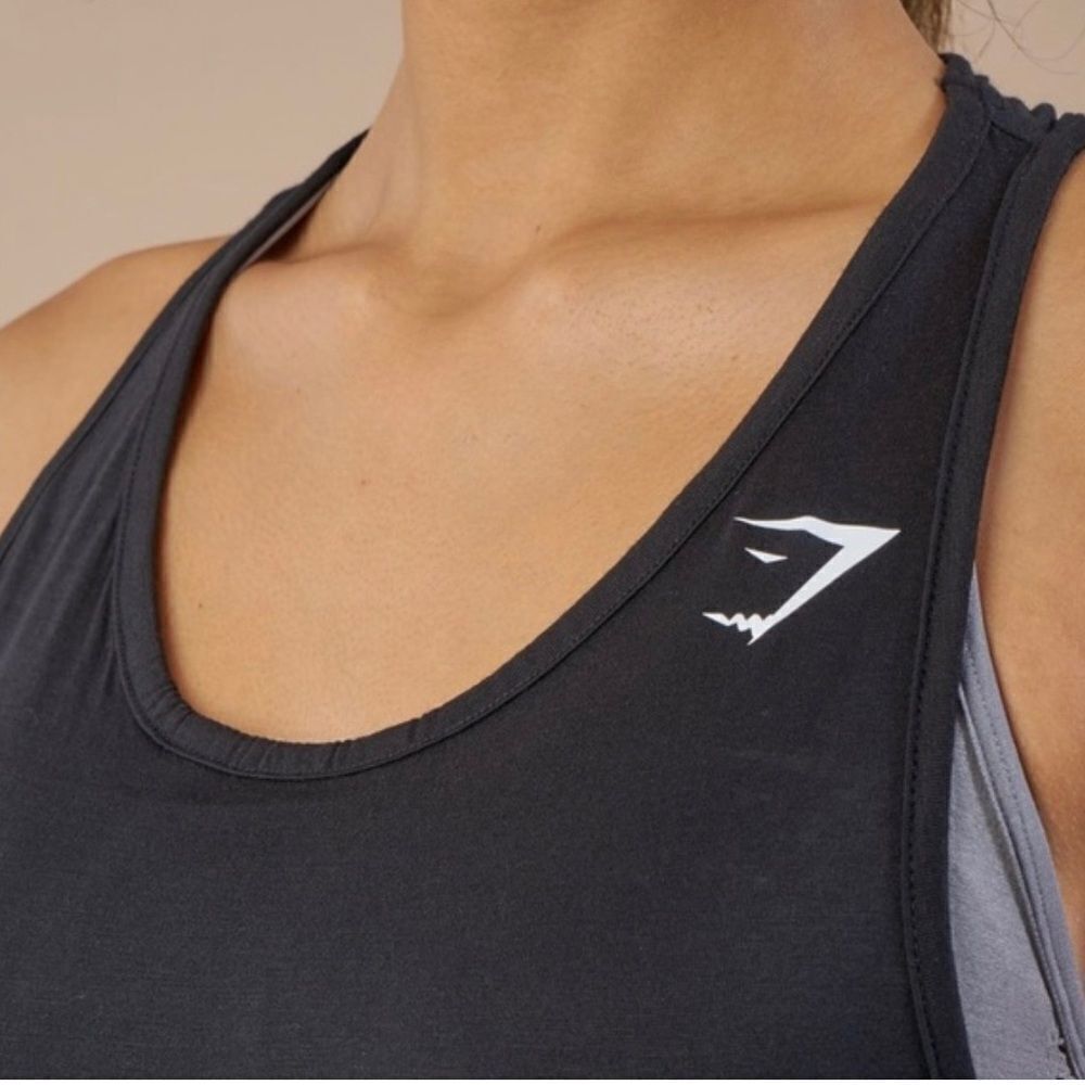 ✨ Gymshark Double Back Top✨ - Picture 4 of 7